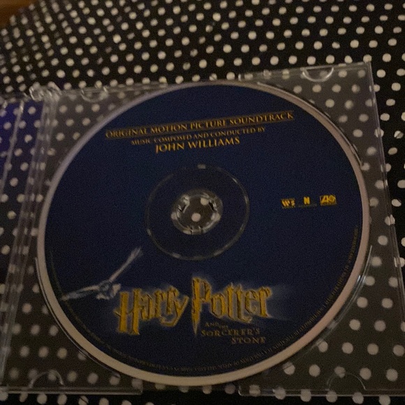 Harry Potter & the Sorcerer Stone Soundtrack - Picture 2 of 3